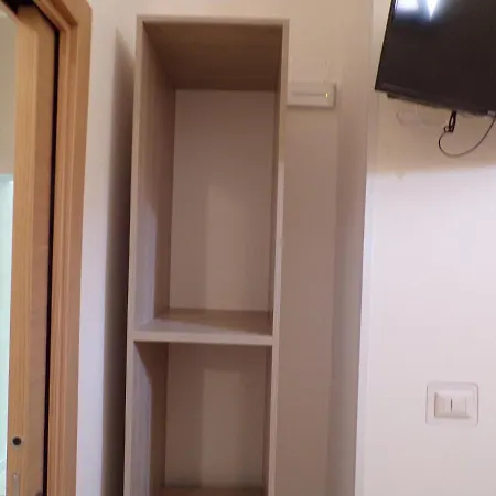 Nuova Aurora Rent Pensión Roccalumera