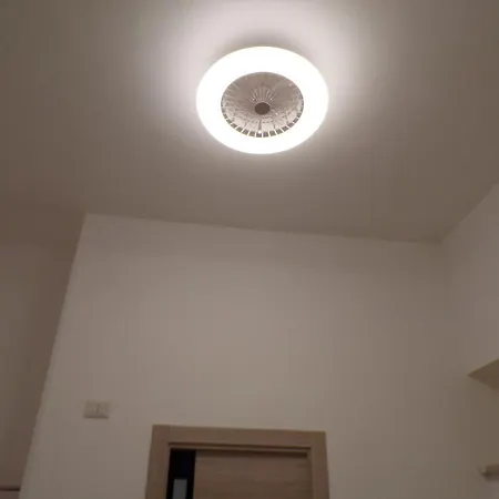 Nuova Aurora Rent 招待所 4*