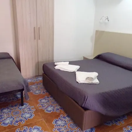 Pensión Nuova Aurora Rent Roccalumera