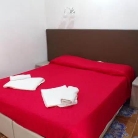 Nuova Aurora Rent Pensión