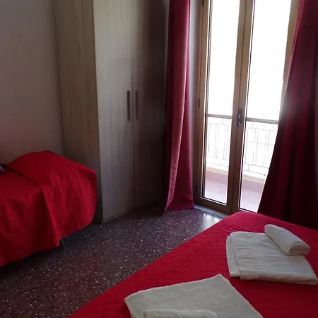 Nuova Aurora Rent Pensión