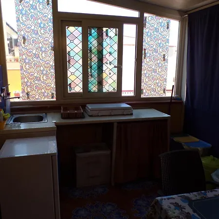 Nuova Aurora Rent Pensión *